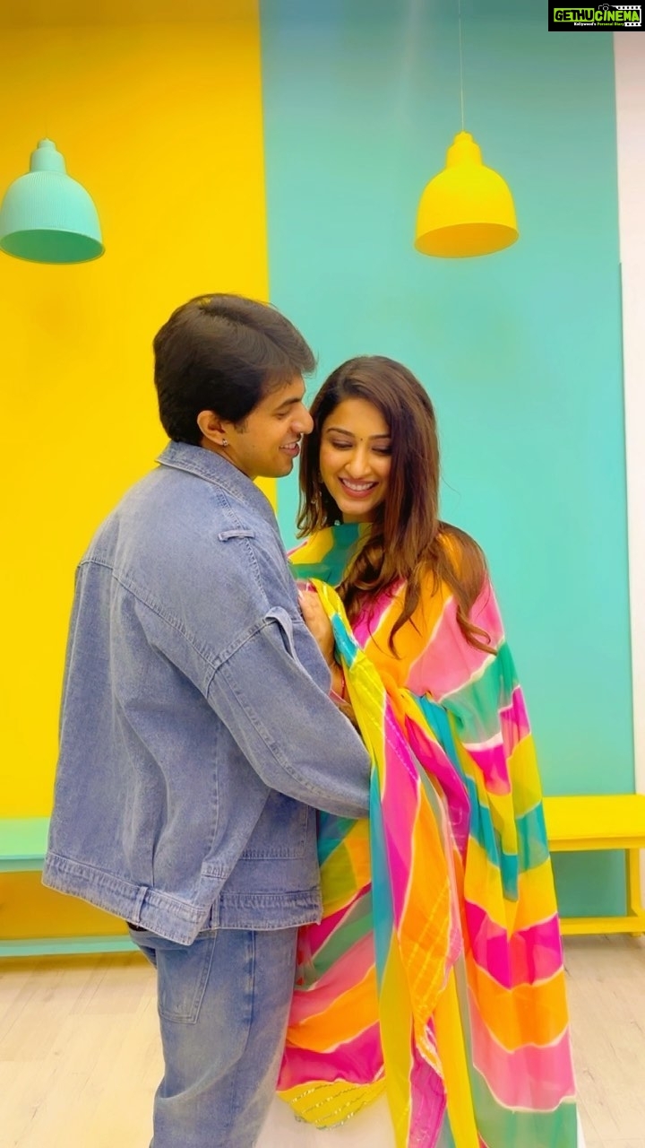 Eshanya Maheshwari Instagram - Jab pyaar ho intna pyaara tho bas kahi #nahijaana is out now Link in bio . Go make videos do tag us n best one we will repost on our story ❤️ @aadilkhann @sachinjigar @soulfulsachin @jigarsaraiya @believemusic @janak.bhanushali @gautam.mad @madstudioofficial