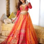 Eshanya Maheshwari Instagram - Let’s celebrate the festival of Navratri with vibrant colours and bright smile 😃 H&M by @ojasrajani Make up products by @forever52india Outfit by @sulakshanamonga Photography by @rachitvoraphotography #9daysofnavratri #navratri #ootd #hairstyle #makeup #lookoftheday #navratrispecial #esshanyamaheshwari #esshanya #smile #photoshoot