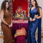 Eshanya Maheshwari Instagram - ganpati bappa morya 😇🙏💙✨🧿 pudhchya varshi lavkar ya! Saree by @maheswariswati Photography by @portraitsbyvedant #ganeshchaturthi #ganpatibappamorya #ganpatibappa #festival #festivevibes #festivewear #festivalsofindia #esshanya #esshanyamaheshwari #ootd #sareelove #blue #💙