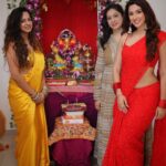 Eshanya Maheshwari Instagram – Ganpati Bappa Morya 😇🙏✨

It’s that time of the year again!!!
Bappa is finally home to shower his blessings on all of us 😇

Saree by @maheswariswati 
Photography by @portraitsbyvedant 

#ganeshchaturthi #ganpatibappamorya #ganpatibappa #festival #festivevibes #festivewear #festivalsofindia #esshanya #esshanyamaheshwari #ootd #sareelove #red #red❤️