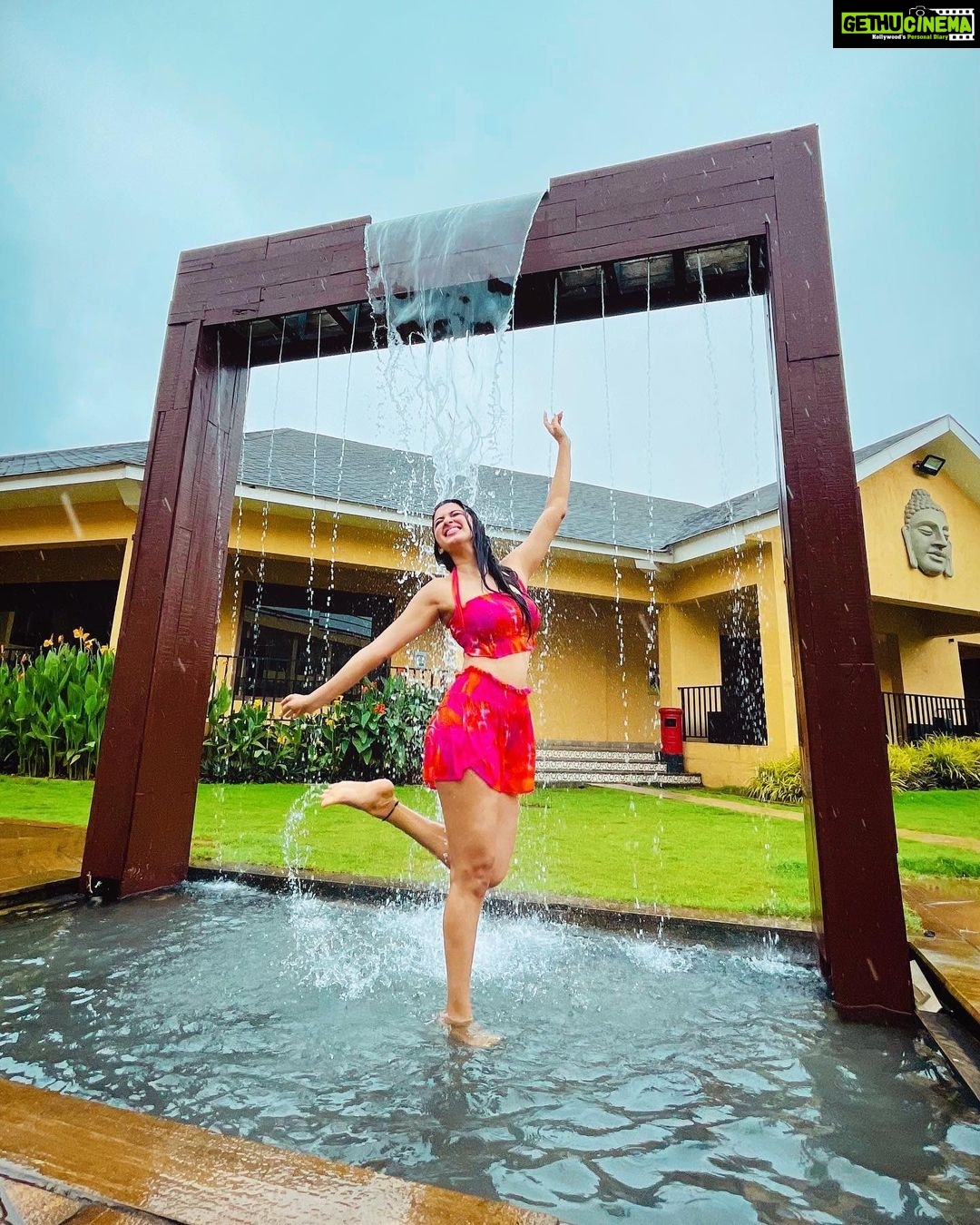 Eshanya Maheshwari Instagram - Try to be a rainbow 🌈 in someone’s cloud. @tropicalretreatigatpuri @zuper_solutions #happiness #jowy #selflove #nature #beauty #staycation #vaction #picoftheday #esshanya Tropical Retreat Resort, Igatpuri