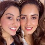 Eshanya Maheshwari Instagram - Happy birthday 🥳 mera sona ❤️ Sona kitna sona hain 🤪😘 You are not just my friend, you are family. Each time you celebrate your birthday,🎂 😘 I keep reflecting on how much our friendship is worth 👭🏻 I will always alwaysss love you, until the end of time… ♾ Happy birthday once again baby ❤️🥳 @sonalikukreja_
