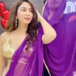 Eshanya Maheshwari Instagram - Chura Ke Dil Mera 💁🏻‍♀️ dekho Kaun Chala - very talented and humble- @meezaanj 💕 Aage kya huva jaane Part -2 mein dropping at - 5 PM stay tuned 🤓 @meezaanj @theshilpashetty @disneyplushotstarvip @jainrtn @venusmovies @eaglemusicind @hungama2film #churakedilmera #hungama2 #churakedilmerachallenge #reels #meezaan #esshanya #reelitfeelit #reelkarofeelkaro #instareels #esshanyamaheshwari
