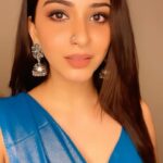 Eshanya Maheshwari Instagram - I’m not hopeless romantic but Agar life mein koi aisa ho Jo dur hoke bhi pass ho Jiske pyaar mein joonon ho Aur sath mein sukoon ho Tho kya baat ho -EM ❤️🤞🏻💫 #love #happiness #feelings #tujochulepyarse😍😍😘😘 #reels #feelitreelit #instagood #esshanya #esshanyamaheshwari