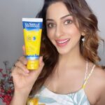 Eshanya Maheshwari Instagram - Summer is here and I’ve ensured that I use sunscreen religiously, every day! I tried out the LA Shield Pollution Protect Mineral Sunscreen Gel and it has been working so well for me! Having 50 SPF, this sunscreen has a mineral-based formula, that creates a mirror-like barrier on the skin that deflects the harmful UV rays of the sun, while hydrating and protecting it from pollution at the same time! Plus, it’s non-comedogenic and alcohol and paraben-free, making it great for all skin types! Check out my story to buy now! @lashieldofficial #LaShield #MineralSunscreen #experturbanprotect