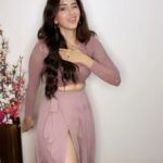 Eshanya Maheshwari Instagram - Paani paani is the new vibe and I’m loving it ❤️ @badboyshah @jacquelinef143 @aasthagill @saregama_official #PaaniPaani