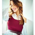 Eshanya Maheshwari Instagram - Nothing more dangerous then a woman Who healed on her own with the help of no one.. ✌🏻✨ 📸 @rachitvoraphotography Venue- @rv.studio #bestrong #fightyourownbattle #befree #smile #picoftheday #esshanya #esshanyamaheshwari