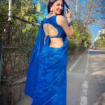 Eshanya Maheshwari Instagram - “Sometimes in life looking back is as important as looking forward.” 💙-EM #esshanyamaheshwari #esshanya #saree #picoftheday #thoughtoftheday