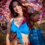 Eshanya Maheshwari Instagram - Love is like cherry blossoms. You won’t find it every time , everywhere wait for it’s season to come And you won’t be long in despair... 🌸💕 . . 📸 @nidhimehtaphotography Saree designed by @maheswariswati Venue- @setsinthecity.in . . #bloom #love #hope #peace #esshanya Sets in the City