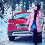 Eshanya Maheshwari Instagram - Journey from the landscape to the snowscape 🚘❄️ With Honda’s WRV 😃 . . 🚘 @hondacarindia . . #hondawrv #WRV #ADVENTURE #exploremore #suv #suvlife #compactsuv #shimlasnow #snowscape #adventuretrail #roaptrip #punjab #shimla #drive #exibhit #exibhitmagzine #topgearmagazine #travelgram #instatravel #travelblogger #esshanya #esshanyamaheshwari Narkanda .shimla hills