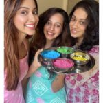 Eshanya Maheshwari Instagram - Don’t let anything kill the festive vibe ✨ Stay home and play safe holi with the loved ones 😃😇 Colours of happiness and joy are the most beautiful colours of life😃💛 hope they stay forever in your life... 😇 Wishing you a very happy holi ❤️🧡💛💚💙💜 . . #holi #holi2021 #safeholi #family #colours #festivalofcolors #indianfestival #esshanya Home Sweet Home