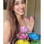 Eshanya Maheshwari Instagram - Don’t let anything kill the festive vibe ✨ Stay home and play safe holi with the loved ones 😃😇 Colours of happiness and joy are the most beautiful colours of life😃💛 hope they stay forever in your life... 😇 Wishing you a very happy holi ❤️🧡💛💚💙💜 . . #holi #holi2021 #safeholi #family #colours #festivalofcolors #indianfestival #esshanya Home Sweet Home