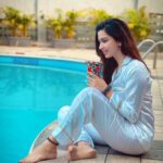 Eshanya Maheshwari Instagram - “I’m old school, I still like flowers, real dates and conversations through sunrise and sunset...☺️ . . Comfy night-suit by @ambraee_ Venue- @jumbopoolvilla . . #freshmornings #sunrise #happiness #peace #morningtea #pajamas #instatravel #travelblogger #lifestyleblogger #fashionblogger #esshanya