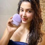 Eshanya Maheshwari Instagram - With back to back shoots My skin sometimes act crazy, It’s very important to keep skin routine regular and proper care With LUNA 3 by FOREO I’m stress free as it cleans makeup from deep pores and gives a refreshing look and a softer texture to my face..☺️ . Managed by @jay_varia22 . . #foreoluna3 #skincare #makeup #face #skinroutine #refreshing #skin #esshanyamaheshwari #esshanya