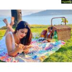 Eshanya Maheshwari Instagram - Let’s get lost in a world Made of books,music, wine and view ☺️❤️ . . #peace #calm #happiness #newfriend #books #booklover #lovestory #safehaven #love #outdoor #picnic #reading #music #esshanya #esshanyamaheshwari Jumbo Farms Pavna