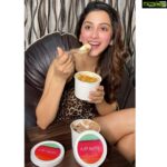 Eshanya Maheshwari Instagram - I could totally go for some @a_bit_nutty 🤤😋 right now 😍 Specially made vegan for me by my dearest friend @kmajethia 😘❤️ P.S- only friends understand late night Iceceam cravings 😝🤗 Do you crave ice cream too in the night ? Then do comment below with 🍨😋 . . #icecream #latenight #cravings #foodie #esshanya #abitnutty
