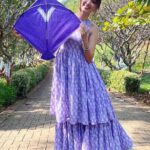 Eshanya Maheshwari Instagram - Happy makar sankranti...! And happy Pongal 😇✨ Enjoy and cherish the Festival of fun and joy.. 🪁😁😍 P.s- this kite is just for camera.. small request to all Please do Not use any kind of dangerous (manja) to protect birds life and to avoid people getting injured 😇🙏 . . Outfit by- @lavanyathelabel Footwear- @purely.lush Accessories- @shoppers_stop . . #happymakarsankranti #happypongal #festivaloffunandjoy #indianfestival #desigirl #laddoo #esshanya #esshanyamaheshwari
