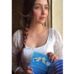 Eshanya Maheshwari Instagram - It’s the less what eyes sees And more what the soul feels. Pictures clicked by my sweet mom @maheswariswati ❤️ #nomakeup #simple #nofilter #simplicity #beauty #elegance #esshanyamaheshwari #esshanya Home Sweet Home