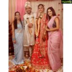Eshanya Maheshwari Instagram - Aaj main bankar Puri gulab 🌷shaadi main shaamil hogai nawab ke 💕😉 . . Outfit designed by - 🙋🏻‍♀️ me #sunnykidolly #yaarkishaadi #friends #wedding #instaclick #weddingdress #saree #esshanya