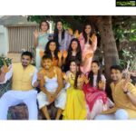 Eshanya Maheshwari Instagram – Yellow is normal yellow for all day
But today’s yellow is special because aaj mere yaar ki haldi hai 💛
.
.
#sunnykidolly #haldi #mehendi #yaarkishaadi #bff #yellow #💛#indianwedding #instawedding