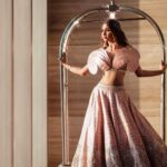 Eshanya Maheshwari Instagram - The secret of a great style Is to feel good in what you wear. . . Outfit @dishapatilpretcouture Hair @ritikahairstylist MUA @dramaeinbaaz Hair accessories @floristaa Jewellery @anmoljewellers @manishmalhotrajewellery Styled by @ishamultani Photography @theweddingstory_official Venue @fsmumbai . . #brides #bridesofindia #bridesofinstagram #weddinginspiration #trending #wedding #photoshoot Four Seasons Hotel Mumbai