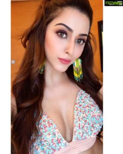 Eshanya Maheshwari Instagram - Be a BAD ASS 
with a GOOD ASS 😉
.
.
Outfit- @nirmooha 
Accessories- @deepagurnani 
Shoes- @stevemaddenindia 
MUA- @kajolrpaswwan 
Hair- @shefc__2616 
Stylist- @simran_kabra 
Assisted by- @styledbyharmeetmatta 
Photographer- @ajayyparmar 
Location- @thewestinmumbai 

#fashion #style #love #selflove #badass #photoshoot #actor #model  #poser #trending #styleblogger #fashionblogger #instablogger #boi #esshanya