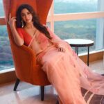 Eshanya Maheshwari Instagram - Let the moon teach you The art of being A beautiful and mysterious women.✨ . . Saree- @lavanyathelabel Designer- @riyabhatu_ jewellery- @gyaraaccessories MUA- @kajolrpaswwan Hair- @shefc__2616 Stylist- @simran_kabra Styling assisted- @styledbyharmeetmatta Photographer- @ajayyparmar Location- @thewestinmumbai . . #saree #indianbeauty #elegance #photoshoot #esshanya #instablogger #fashionblogger The Westin Mumbai Garden City