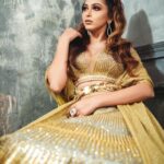 Eshanya Maheshwari Instagram - The joy of dressing is an art, and designers are artists..✨😍 Outfit- @shantanunikhil Jewellery- @swarovski Styled by- @simran_kabra Makeup- @kajolrpaswwan Hair- @hairtrendzbysmita Shot by- @israniphotography . . #photoshoot #designer #lehnga #indianbride #poser #fashionblogger #model #styleblogger