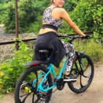 Eshanya Maheshwari Instagram - Every ride is a Tiny Holiday 😁🚴🏻‍♀️ And I can’t wait for bigger and real Holidays.... . . Cycle- @avoncycles