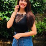 Eshanya Maheshwari Instagram - There’s so many reasons to be upset, But one reason is enough to bring back that smile 😃 . . #movingforward #smilealways #beyou #behappy #esshanya #smile
