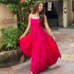 Eshanya Maheshwari Instagram - EMBRACE THE GLORIOUS MESS THAT YOU ARE.✨✨✨ . . Outfit- @ambraee_ 📸- @bhavikam91 #happiness #innerpeace #innerbeauty #desigirl #fashionblogger #styleblogger #esshanya