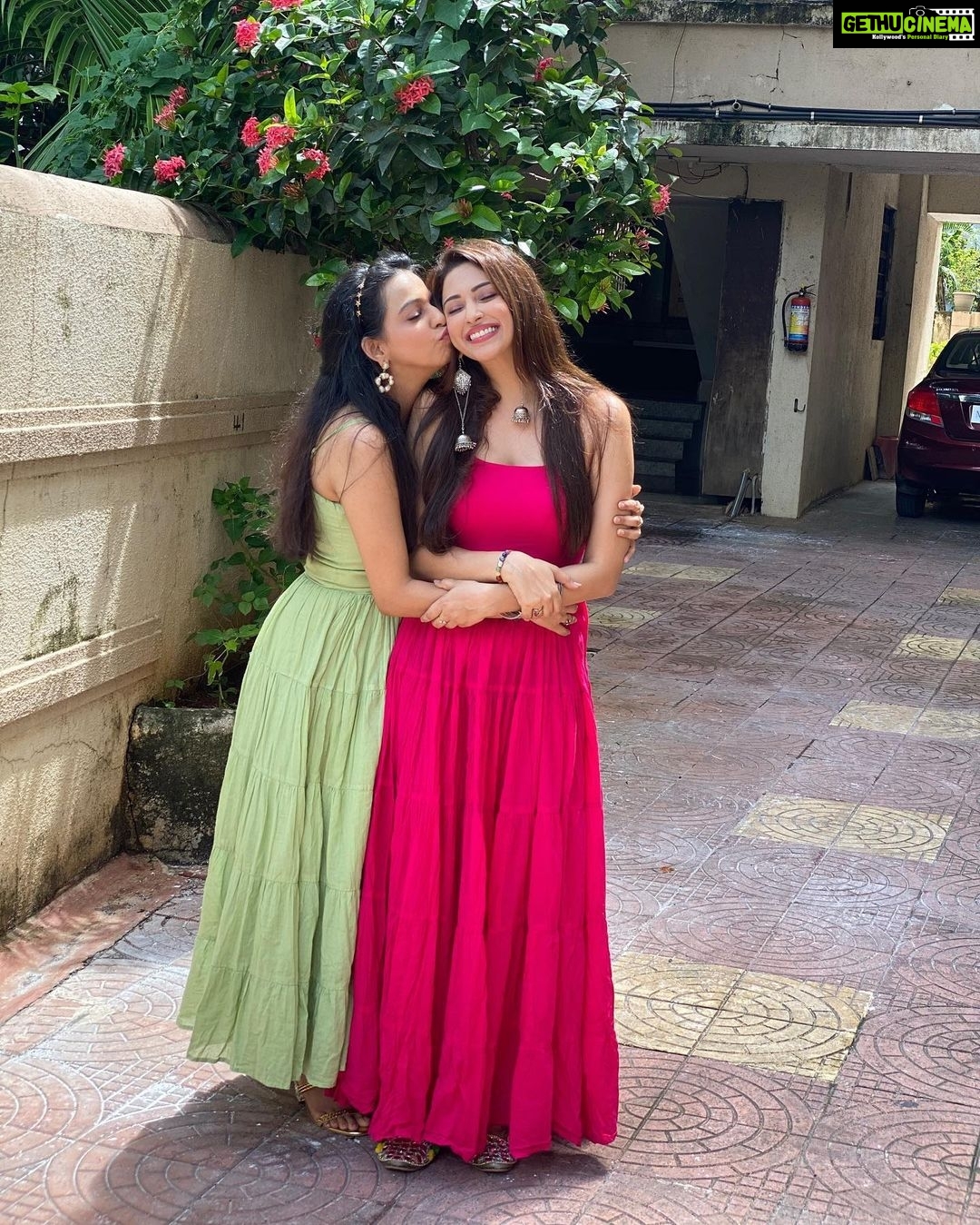 Eshanya Maheshwari Instagram - Cheers to our beautiful and crazy bond ππ€ @bhavikam91 all my life you have been there. You picked me up when I was down. You encouraged me when I had doubt. And you always loved me even when I piss you off π thank you my dear sister for everything ππ€.... Yes itβs lucky to have a brother But itβs a blessing to have a sister who protects like a brother, loves like a mother, cares like a father and spoils me like a Bestie Blessed to have you @bhavika1091 in my life πππ€β€οΈ You are the best gift from god to me love you π β€οΈ I need you in my life always , lotβs of love from your irritating, cute and most talented little sister π€£π β€οΈ happy Raksha Bandhan to you and everyone π€π . . Outfits by - @ambraee_ #rakshabandan #bondforlife #sisters #rakhibond #twinning #π #rakhi #sisterlove