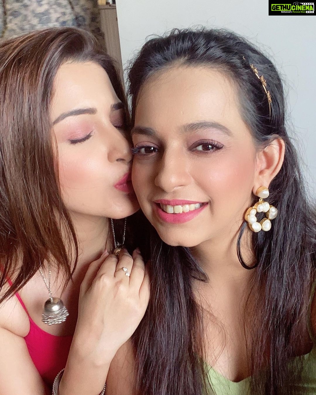 Eshanya Maheshwari Instagram - Cheers to our beautiful and crazy bond ππ€ @bhavikam91 all my life you have been there. You picked me up when I was down. You encouraged me when I had doubt. And you always loved me even when I piss you off π thank you my dear sister for everything ππ€.... Yes itβs lucky to have a brother But itβs a blessing to have a sister who protects like a brother, loves like a mother, cares like a father and spoils me like a Bestie Blessed to have you @bhavika1091 in my life πππ€β€οΈ You are the best gift from god to me love you π β€οΈ I need you in my life always , lotβs of love from your irritating, cute and most talented little sister π€£π β€οΈ happy Raksha Bandhan to you and everyone π€π . . Outfits by - @ambraee_ #rakshabandan #bondforlife #sisters #rakhibond #twinning #π #rakhi #sisterlove
