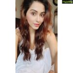 Eshanya Maheshwari Instagram - 🌸 you glow differently when you are happy ☺️❤️✨