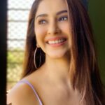 Eshanya Maheshwari Instagram - Just another day... 💜 Today’s mission is to stay strong and smile... 😃 . . #smilealways #staystrong #staypositive