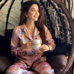 Eshanya Maheshwari Instagram - Be it sipping on hot coffee or dozing off while watching a new series, this swing chair is my favourite spot in the house... for now! With @tecnomobileindia coming up with a new spot in town, 🤓 I think it's soon gonna change. Can't wait for May 15! 😁 What's your favourite spot? #MyFavouriteSpot #TECNOIndia #Lockdown