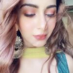 Eshanya Maheshwari Instagram - Always been a filmy girl... 🤪🙈 Bollywood song, dreamy breeze, flowing hair, slomo expressions 🤓 and singing to my imaginary love 😂🤣 I swear quarantine boredom made me do this.... 🙈 #quarantine #iambored #lockdown #filmy #love #crush #crazygirl #eshanyamaheshwari
