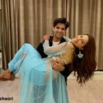 Eshanya Maheshwari Instagram - Happy international dance day... 💃🏻🕺🏻✨✨ Dancing on one of the hits of Bollywood... Dance is the joy of movement and the heart of life.. ☺️ keep dancing... #happyinternationaldanceday #dance #bollywood #eshanyamaheshwari #internationaldanceday #terarangbalebale Choreography by @rohan.pherwani Shot by @jasraj1996 Happy_Place