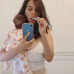 Evelyn Sharma Instagram - The true picture of motherhood… 3 hours of sleep and no breakfast till 12. 🥱 Still worth it! 🥰👼🏻 #HappyValentinesDay #coffeeismamasfriend