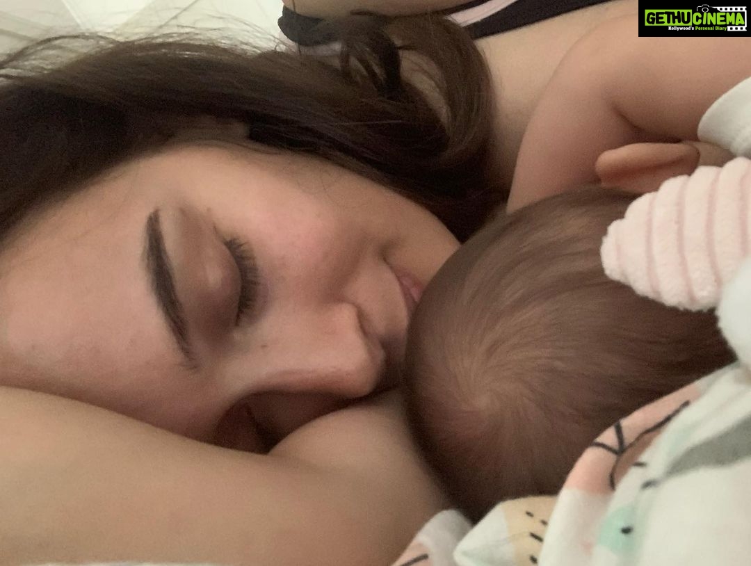 Evelyn Sharma Instagram - Breastfeeding expectation vs reality.. 😅🐠