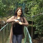 Falguni Rajani Instagram - Somewhere in nature 🌱 🍃 🌲 💦 #throwback #nature #naturelovers #naturegeography #natureshots #amazingnature #love #trees