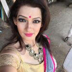 Falguni Rajani Instagram - Memories of #bhabijigharparhain 2018 @irisproductions89 @shreemantagharchisoonofficial @shreemanta_ghar_chi_soon @shreemanta_gharchi_soon @shrimantagharchisoonofficial