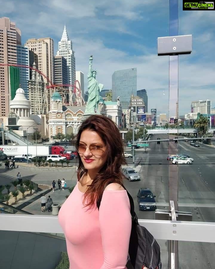 Falguni Rajani Instagram - Throwback memories last year♥#vegas #lasvegas #lasvegasstrip #vegasbaby #nevada #vegasbound #sincity #love #vegaslife #miami #vegasstrip #losangeles #vegasstrong #vegasnightlife #atlanta #newyork #hiphop #travel #encorebeachclub #vegaspromoter #music #casino #california #fashion #vegaslocal #vegaslocals #instagood #vegasvacation #henderson #bhfyp♥️♥️♥️♥️♥️😍😍😍😍👍👍👍👍👍👍👍👍👍👍👍👍👍👍♒⏭️♒⏭️♒⏭️♒⏭️♒⏭️♒⏭️♒♒♒♒♒♒♒♒♒♒♒♒♒💓💓💓💓 Las Vegas, Nevada