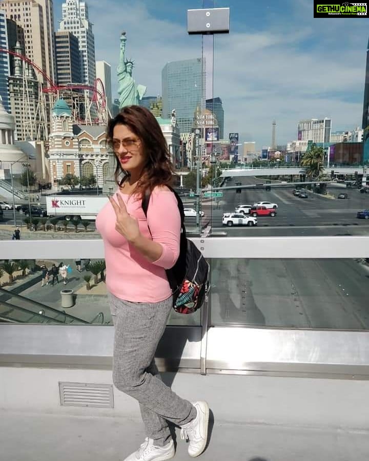 Falguni Rajani Instagram - Throwback memories last year♥#vegas #lasvegas #lasvegasstrip #vegasbaby #nevada #vegasbound #sincity #love #vegaslife #miami #vegasstrip #losangeles #vegasstrong #vegasnightlife #atlanta #newyork #hiphop #travel #encorebeachclub #vegaspromoter #music #casino #california #fashion #vegaslocal #vegaslocals #instagood #vegasvacation #henderson #bhfyp♥️♥️♥️♥️♥️😍😍😍😍👍👍👍👍👍👍👍👍👍👍👍👍👍👍♒⏭️♒⏭️♒⏭️♒⏭️♒⏭️♒⏭️♒♒♒♒♒♒♒♒♒♒♒♒♒💓💓💓💓 Las Vegas, Nevada