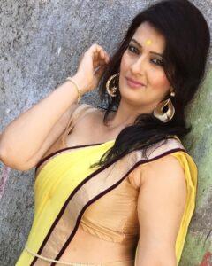 Falguni Rajani Instagram - Throwback pictures from #bhabi ji ghar par hain #&tv