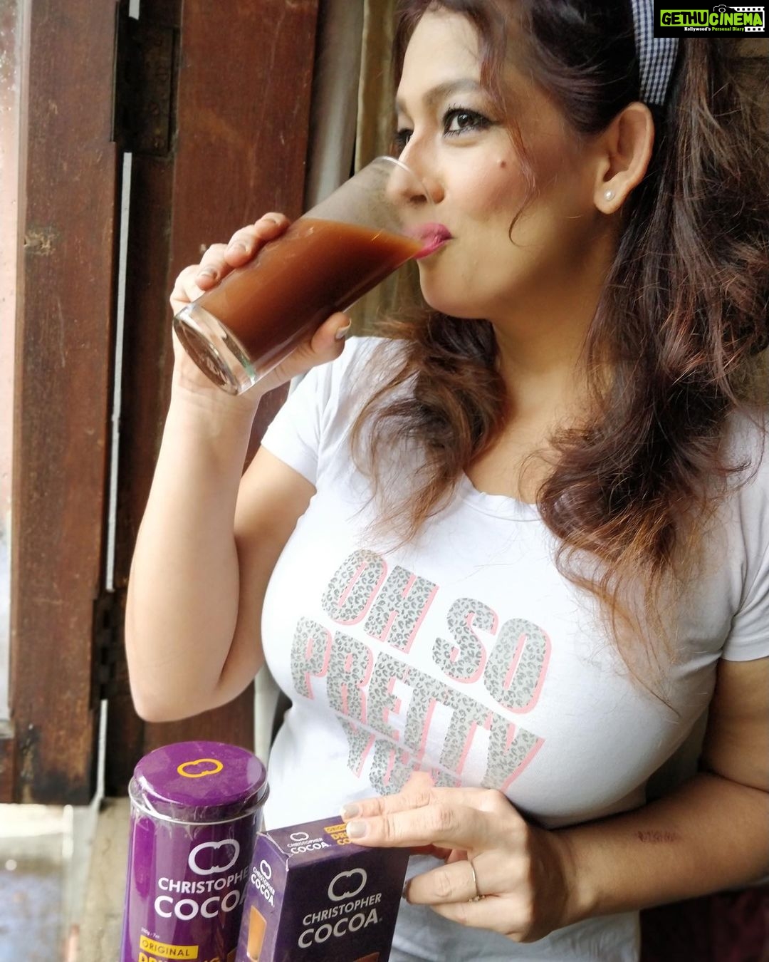 Falguni Rajani - 18.6K Likes - Makes the most amazing milk shake. Honestly. Beats any cafe or restaurant shake. And the hot chocolate with this is so rich and dark. Perfect with the rains! Will try baking with this as well
@christophercocoa
Christopher Cocoa Store
https://www.amazon.in/stores/page/2E3CB573-788E-47A9-9877-E02E9C726A2C