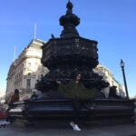 Falguni Rajani Instagram - #londoneye #picadallycircus #merryxmas #actorlife #freezinglondon