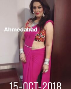 Falguni Rajani Instagram - Last year navratri 
I was invited at many places Ahmedabad twice, indore twice, Vadodara 😄💃🏻💃🏻💃🏻💃🏻💃🏻💃🏻