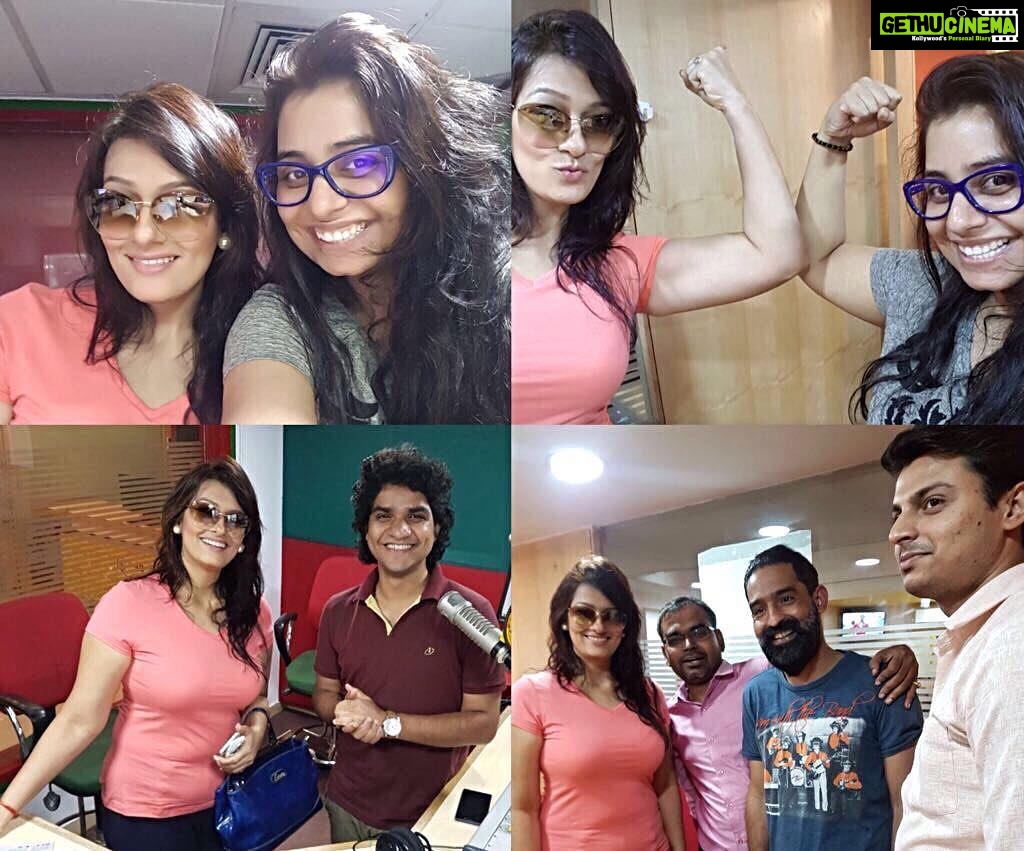 Falguni Rajani Instagram - At Radio Mirchi Kanpur studios with Rj Charu, Radio Mirchi, RJ Mirchi Jeet.. Wonderful to see how you guys do all this with such an ease. I must say, I am a bigger fan of you guys than you guys are of mine. Mirchi Sunne Waale Always Khush...