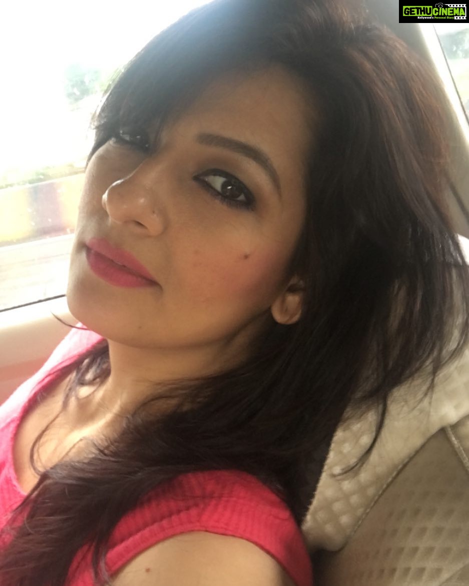 Falguni Rajani Instagram - Happy friendship day friends 🌹🌹🌹🌹
